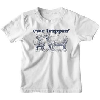 Sheep Farmer | Ewe Trippin Funny Sheep Pun Youth T-shirt - Thegiftio UK
