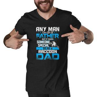 Raccoon Dad Animal Lovers Fathers Day Gif Men V-Neck Tshirt - Thegiftio UK