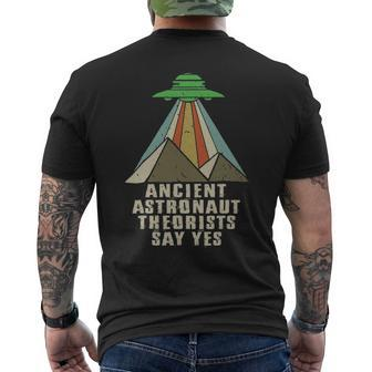 Retro Vintage Ancient Astronaut Theorists Say Yes T Men's T-shirt Back Print - Seseable