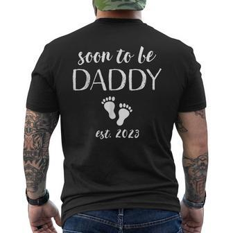 Soon To Be Daddy 2023 Dad Est 2023 New Baby Fathers Day Gift For Mens Mens Back Print T-shirt