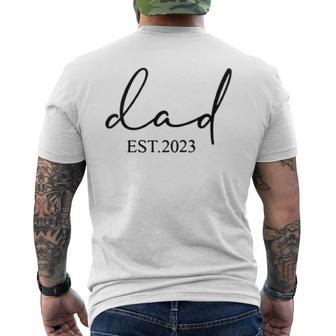Dad Est 2023 New Dad 1St Fathers Day Pregnancy Announcement Men's T-shirt Back Print - Thegiftio UK