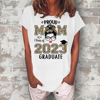 Proud Mom Of A 2023 Graduate Leopard Print Messy Bun Senior Women's Loosen T-Shirt | Mazezy