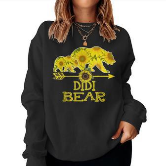 Didi Bear Bear Sunflower Mother Father Gifts Women Crewneck Graphic Sweatshirt - Seseable