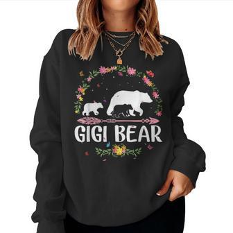 Gigi Bear Flowers Matching Family Bear Mothers Day Gift V2 Women Crewneck Graphic Sweatshirt - Seseable