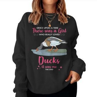 Girl Loves Duck Gift For Pet Owner Men Women Mom Dad Him Women Crewneck Graphic Sweatshirt - Seseable