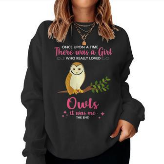 Girl Loves Owl Gift For Pet Owner Men Women Mom Dad Him Women Crewneck Graphic Sweatshirt - Seseable