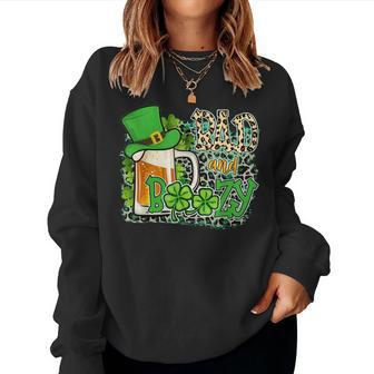 Leopard St Patricks Day Bad And Boozy Beer Drinking Irish Women Crewneck Graphic Sweatshirt - Seseable