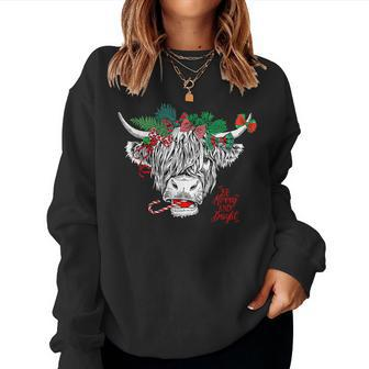 Be Merry And Bright Christmas Highland Cow Farming Farmer Women Sweatshirt | Mazezy