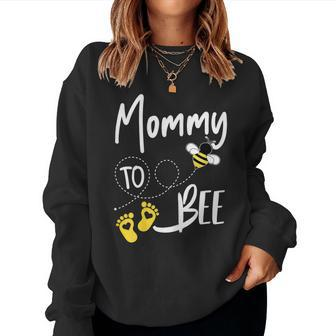 Womens Mommy To Bee Cute Pregnancy Announcement Gift Women Crewneck Graphic Sweatshirt - Seseable