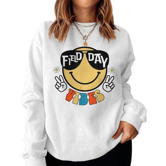 Retro Field Day Groovy Field Day Games Adults Teachers Kids Women Sweatshirt | Mazezy