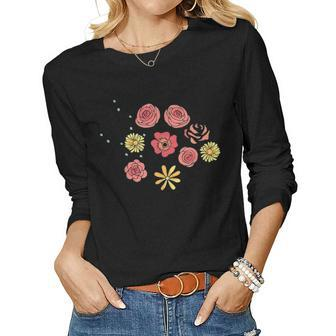 Happiness Is Being A Gigi Flower Mother Day Women Graphic Long Sleeve T-shirt - Seseable