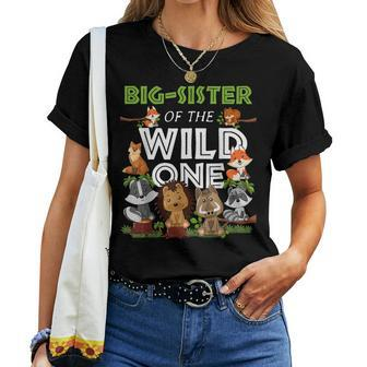 Big Sister Of The Wild One Zoo Birthday Woodland Animals Women T-shirt | Mazezy