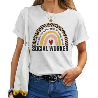 Social Worker Rainbow 2023 School Social Worker Women T-shirt - Seseable