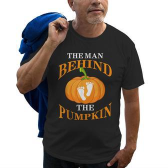 Halloween Pregnancy The Man Behind The Pumpkin Baby Dad Soon Old Men T-shirt | Mazezy