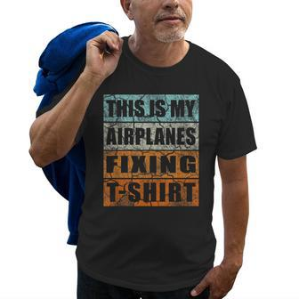 Retro Aircraft Mechanic Airplanes Technician Engineer Planes Old Men T-shirt | Mazezy