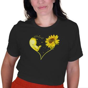 Blessed Grammy Sunflower Elephant Lovers Old Women T-shirt | Mazezy