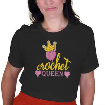 Crochet Queen Crocheter Grandma Christmas Crocheting Old Women T-shirt | Mazezy