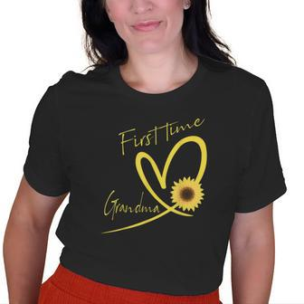 First Time Grandma Sunflower Heart Old Women T-shirt | Mazezy