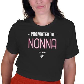 Promoted To Nonna Expecting Pregnancy Italian Grandma Old Women T-shirt | Mazezy