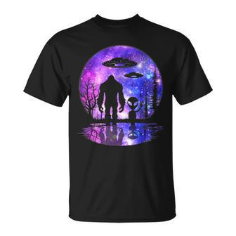 Alien And Bigfoot Full Moon Sasquatch Ufo Unisex T-Shirt | Mazezy