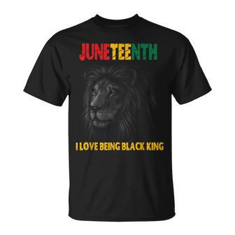 I Love Being A Black King Dad Fathers Day Lion Juneteenth Unisex T-Shirt