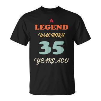 A Legend Was Born Jahrestag Vintage Farben T-Shirt - Seseable