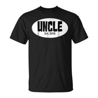 New Baby Christmas Gift For Uncle Est 2018 Unisex T-Shirt | Mazezy DE