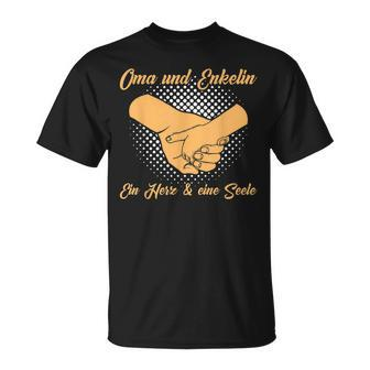 Oma Und Enkelin Ein Herz Und Eine Seele Oma T-Shirt - Seseable