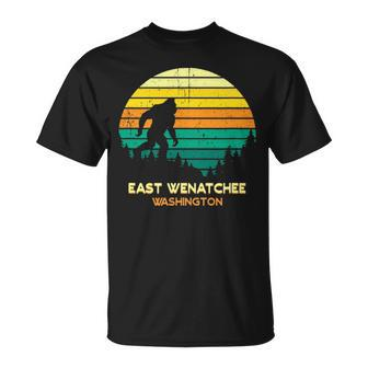 Retro East Wenatchee Washington Big Foot Souvenir Unisex T-Shirt - Seseable