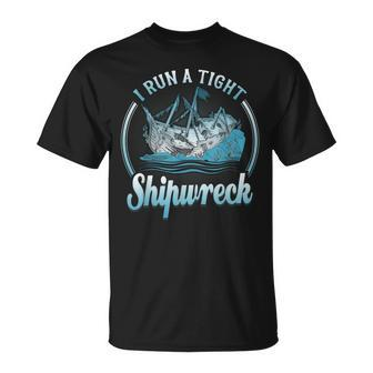 I Run A Tight Shipwreck Vintage Mom Dad V2 T-Shirt - Seseable