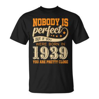 Vintage 1939 Birthday 80 Year Old Present Gifts Tee Unisex T-Shirt | Mazezy