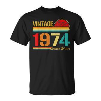 Vintage Born In 1974 Birthday Year Party Wedding Anniversary T-Shirt - Seseable