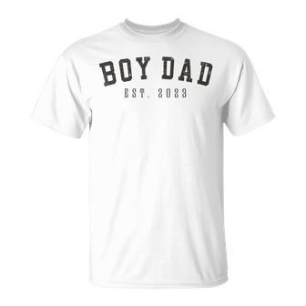 Boy Dad Est 2023 Dad To Be Fathers Day New Baby Boy T-shirt - Thegiftio UK