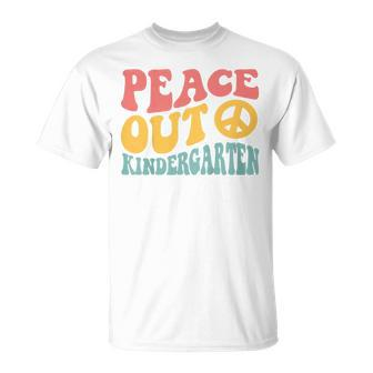 Kids Peace Out Kindergarten Funny Retro Last Day Of Kindergarten Unisex T-Shirt | Mazezy