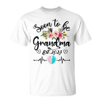 Soon To Be Grandma Est 2023 Pregnancy Announcement Floral Unisex T-Shirt | Mazezy