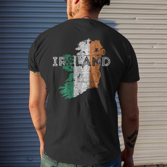 Irish Map And Flag Souvenir - Distressed Ireland Men's Back Print