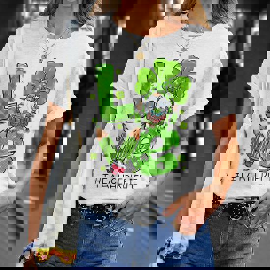 Cute Three Gnomes Shamrock Saint Paddy Gift T-Shirt