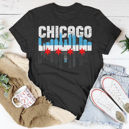 Vintage Chicago Illinois Flag Skyline T-Shirt, Gifts for Chicago Lovers