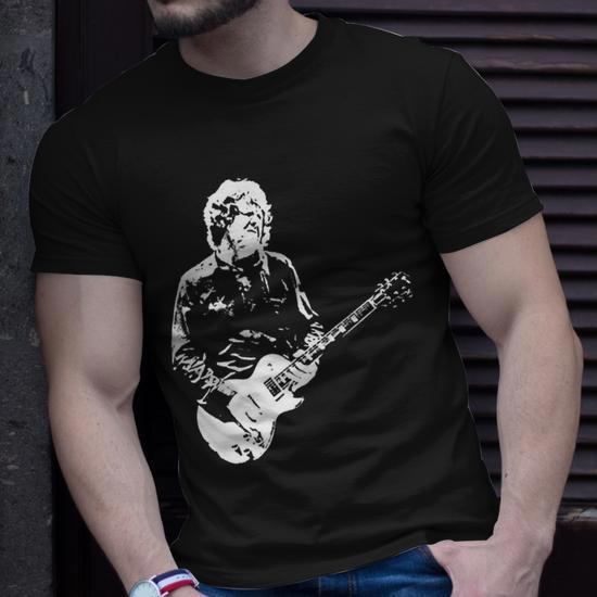 Vintage Graphic Gary Moore Art T-shirt - Thegiftio