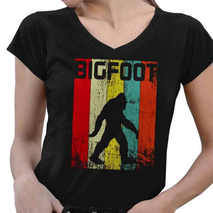 Bigfoot Vintage Retro Vintage Sasquatch Bigfoot Women V-Neck T-Shirt