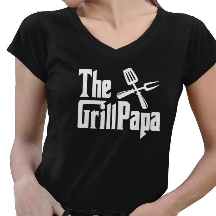 Mens Grill Master Papa Bbq Gag Gif For Dads Women V-Neck T-Shirt