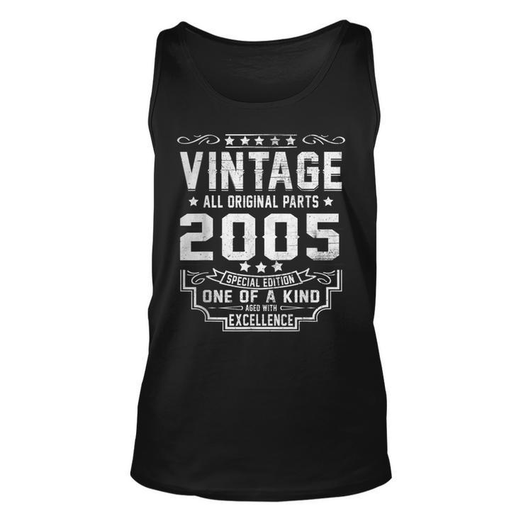 18 Year Old Gift Vintage 2005 Made In 2005 18Th Birthday Men  Unisex Tank Top