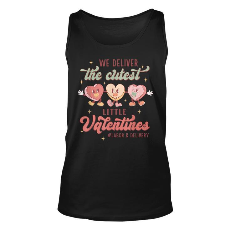 Labor And Delivery Tech L&D Valentines Day Groovy Heart  Unisex Tank Top