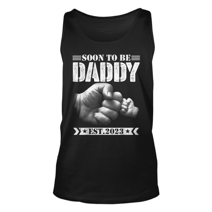 Mens Soon To Be Daddy Est2023 Retro Fathers Day New Dad  Unisex Tank Top