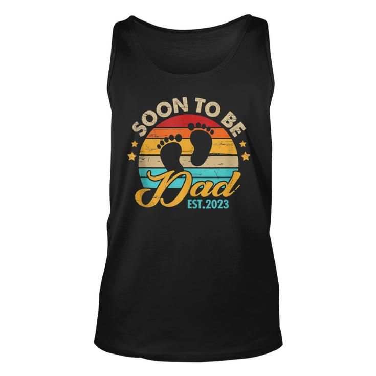 Soon To Be Dad Est 2023 Fathers Day First Time Dad Pregnancy Unisex Tank Top