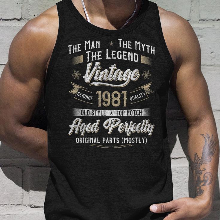 42. Geburtstag Herren Unisex TankTop Vintage 1981 Mann Mythos Legende Geschenke für Ihn