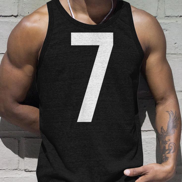 7 Zahlen Buchstaben Symbol Alphabet Initiale Tank Top Geschenke für Ihn