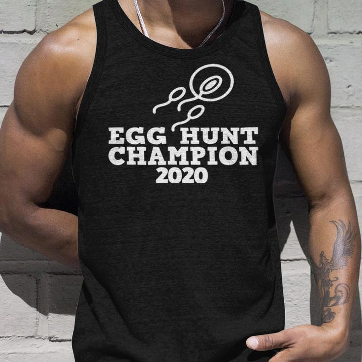 Dad Pregnancy Announcement Egg Hunt Champion 2020 Unisex Tank Top Gifts for Him