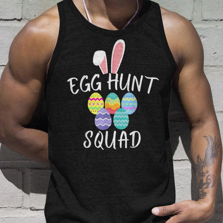 Egg Hunt Squad 2023 Funny Easter Day 2023 Egg Hunt Hunter Unisex Tank Top Gifts for Him