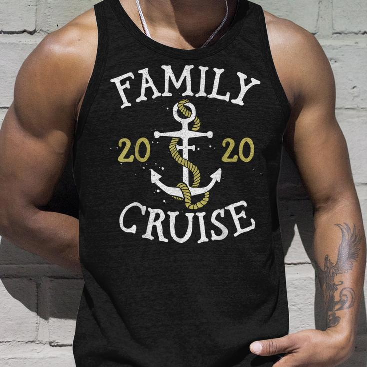 Family Cruise Squad 2020 Summer Vacation Vintage Matching Unisex Tank Top Gifts for Him